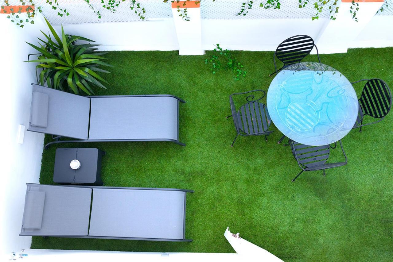 Downtown Apartment With Private Terrace & Jacuzzi Sevilha Exterior foto